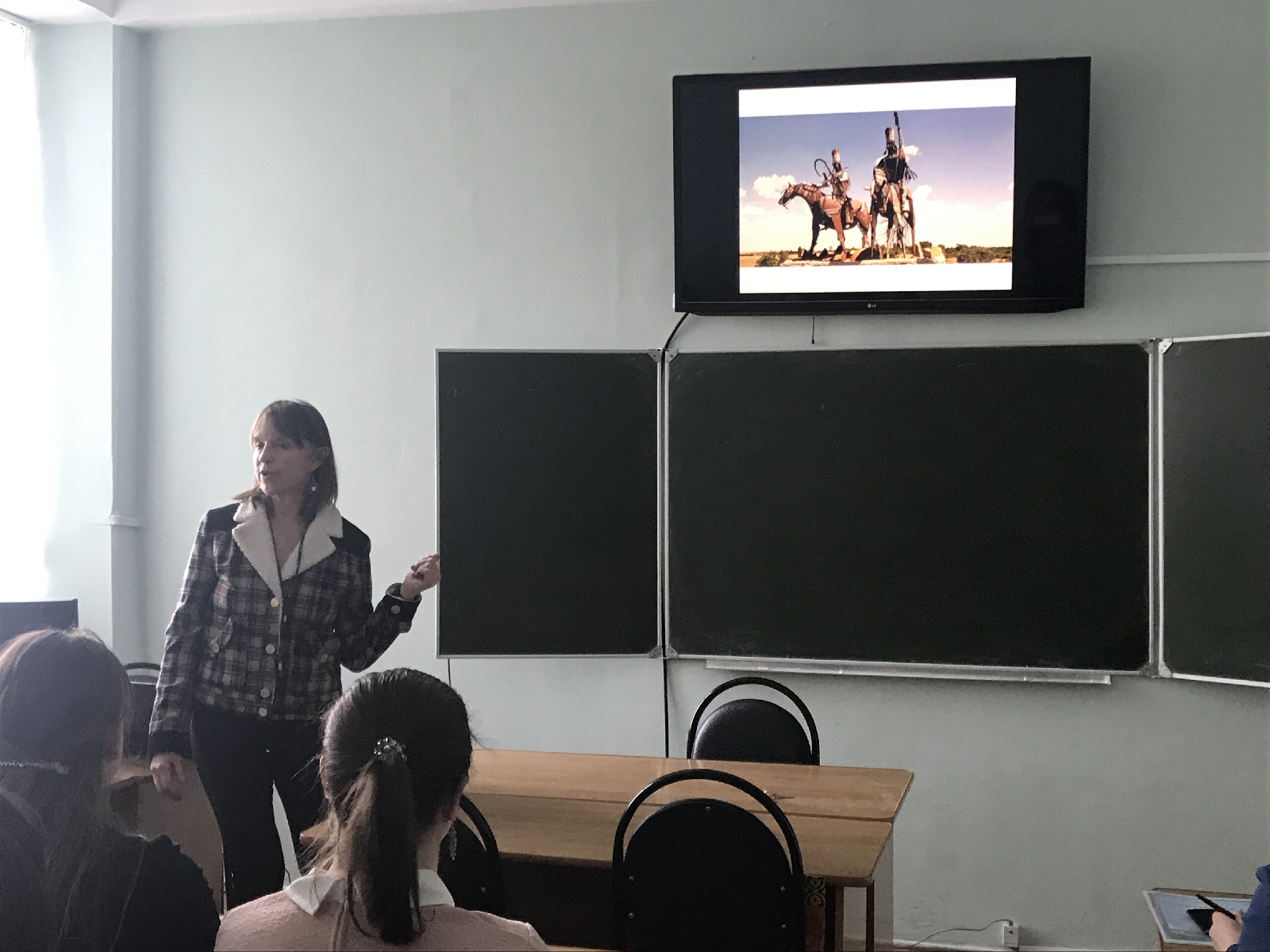 На кафедре «Английский язык» состоялся
III Межвузовский научно-практический семинар с международным участием «The World of English: Theory and Practice»